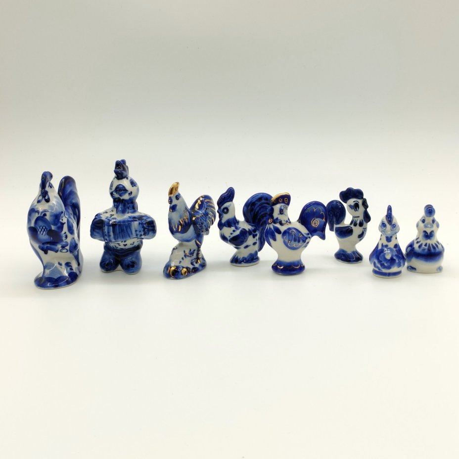 Набор из восьми статуэток "Петухи", Гжель