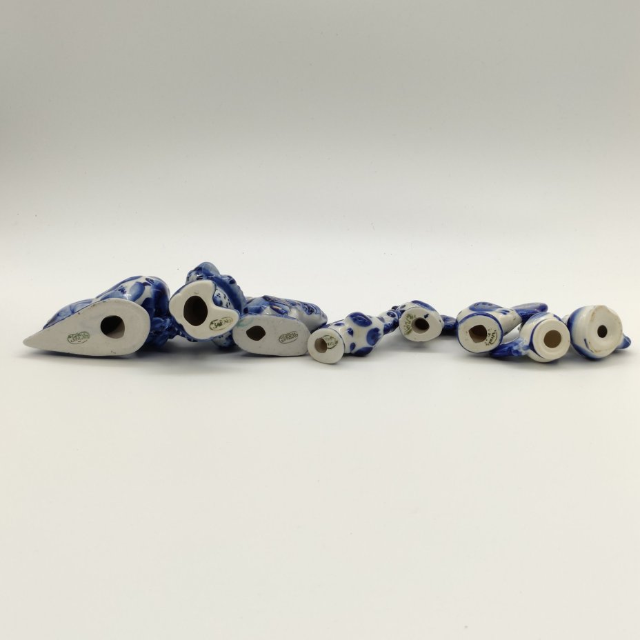 Набор из восьми статуэток "Петухи", Гжель