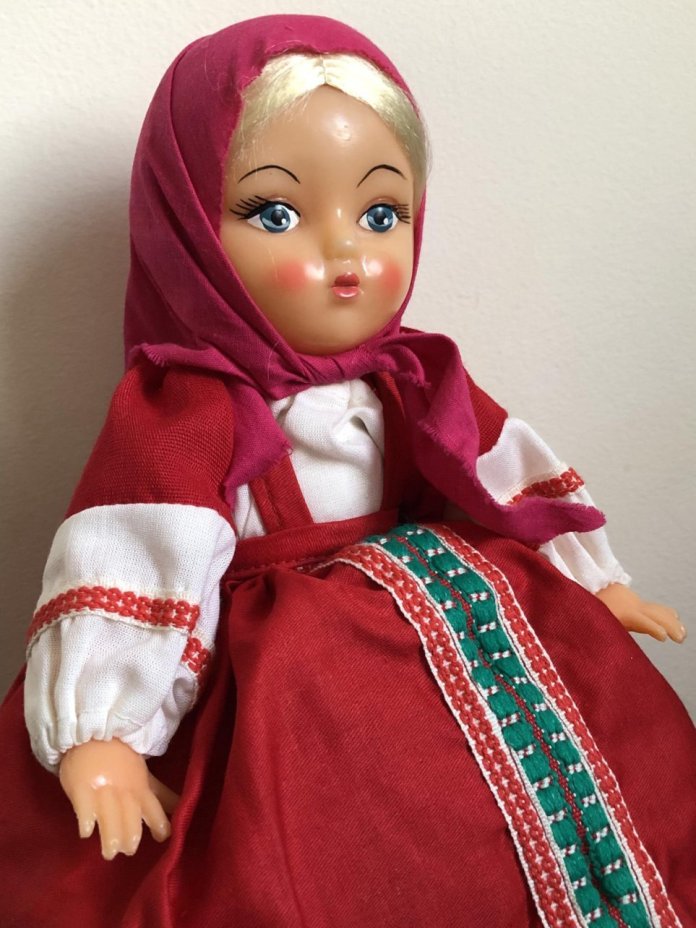 Кукла-грелка на чайник
