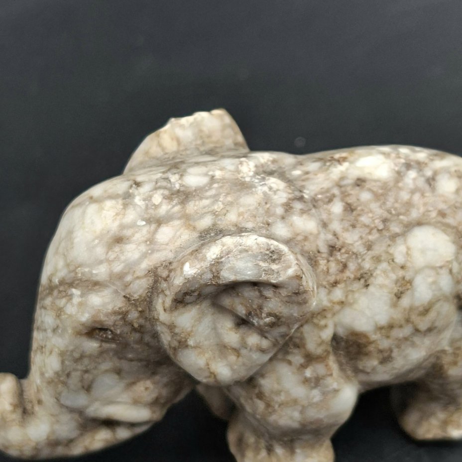 Набор из шести статуэток в виде слоников