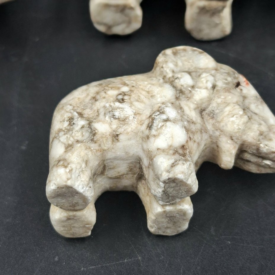 Набор из шести статуэток в виде слоников