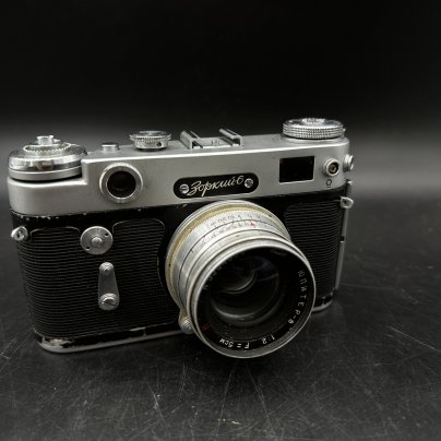 Фотоаппарат "Зоркий-6" с объективом "Юпитер-8", в кофре, Красногорский механический завод (КМЗ)