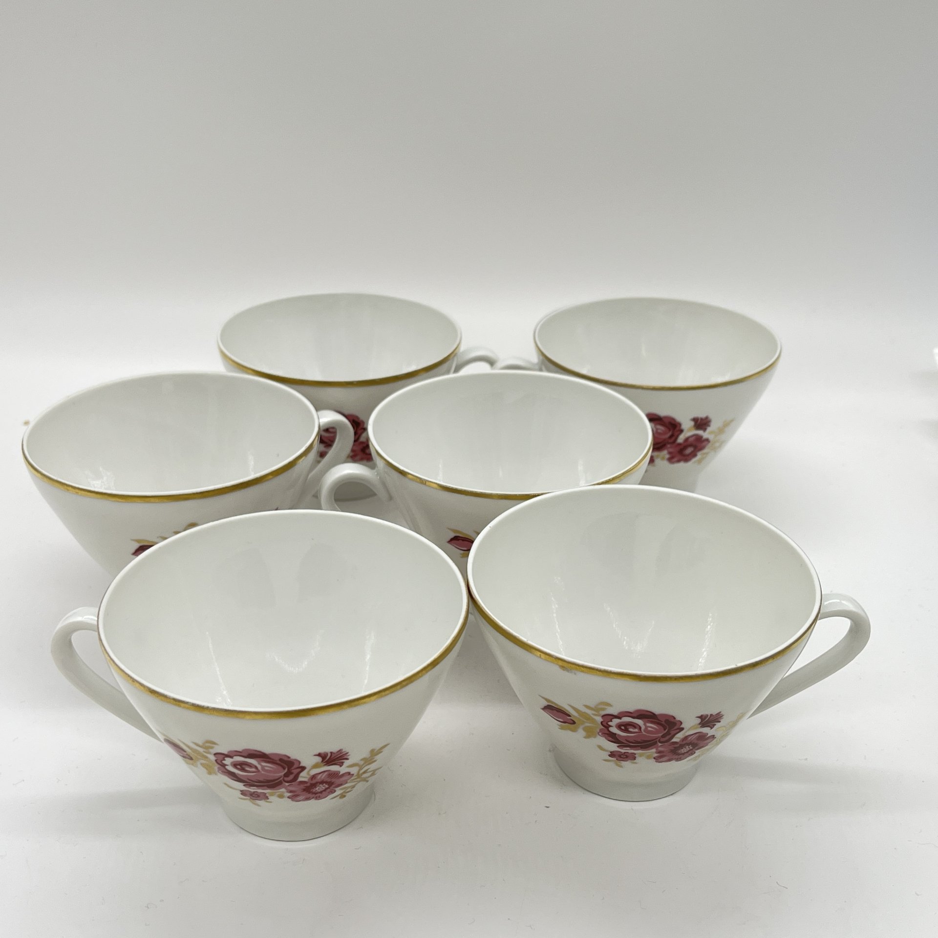 Набор из 6 чашек с цветочным декором, фарфор, деколь, золочение, Freiberger Porzellan, ГДР, 1970-1990 гг.