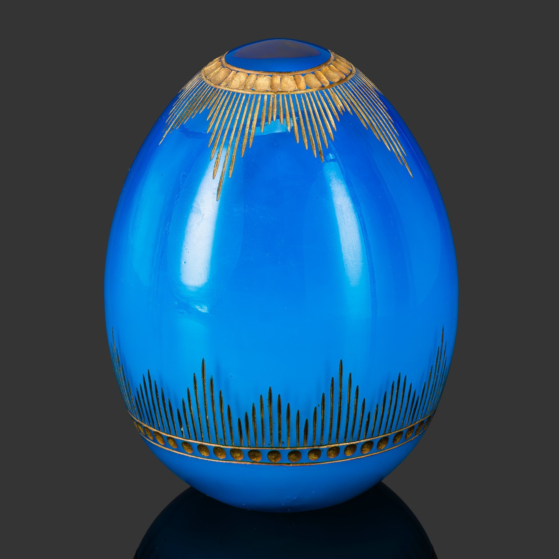 Яйцо пасхальное голубого оттенка и надписью "Х.В.", стекло, золочение, Российская Федерация, 1990-2010 гг.