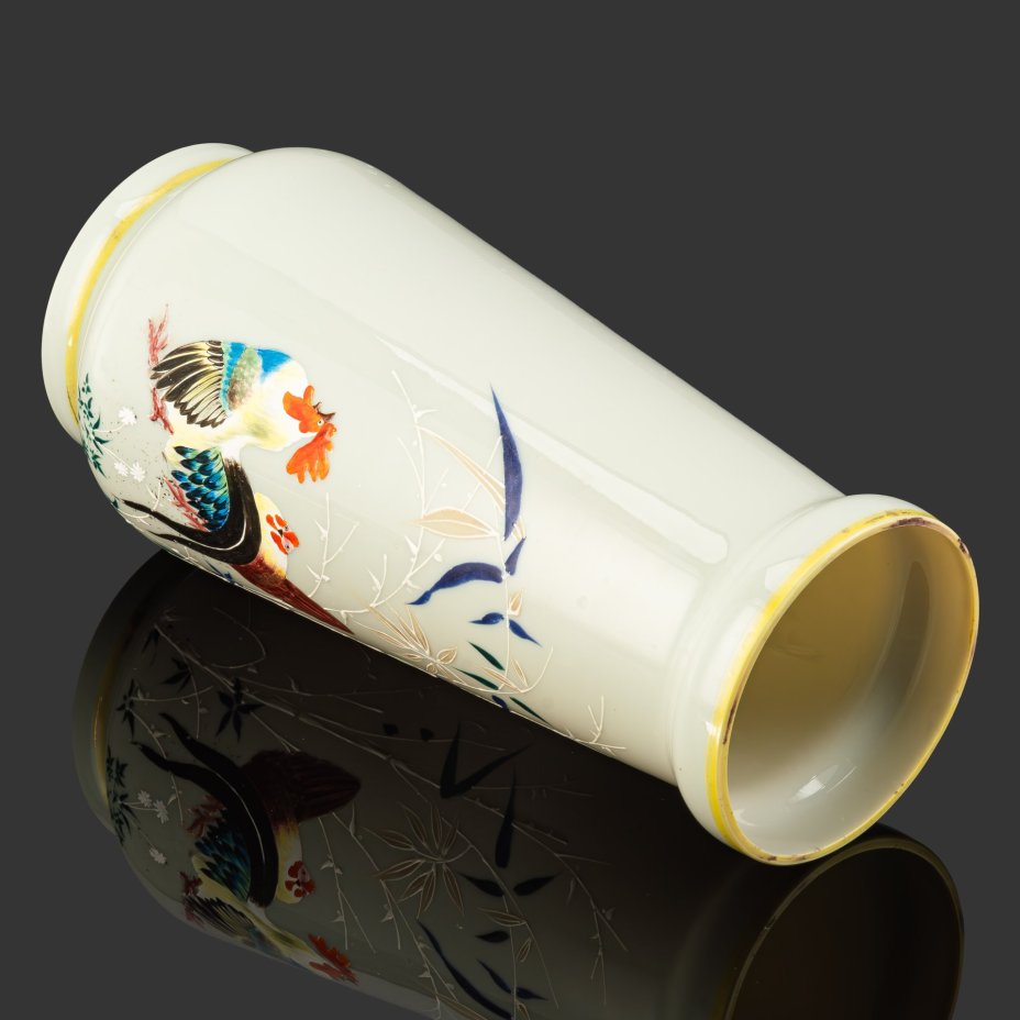 Ваза с изображением петуха и курицы