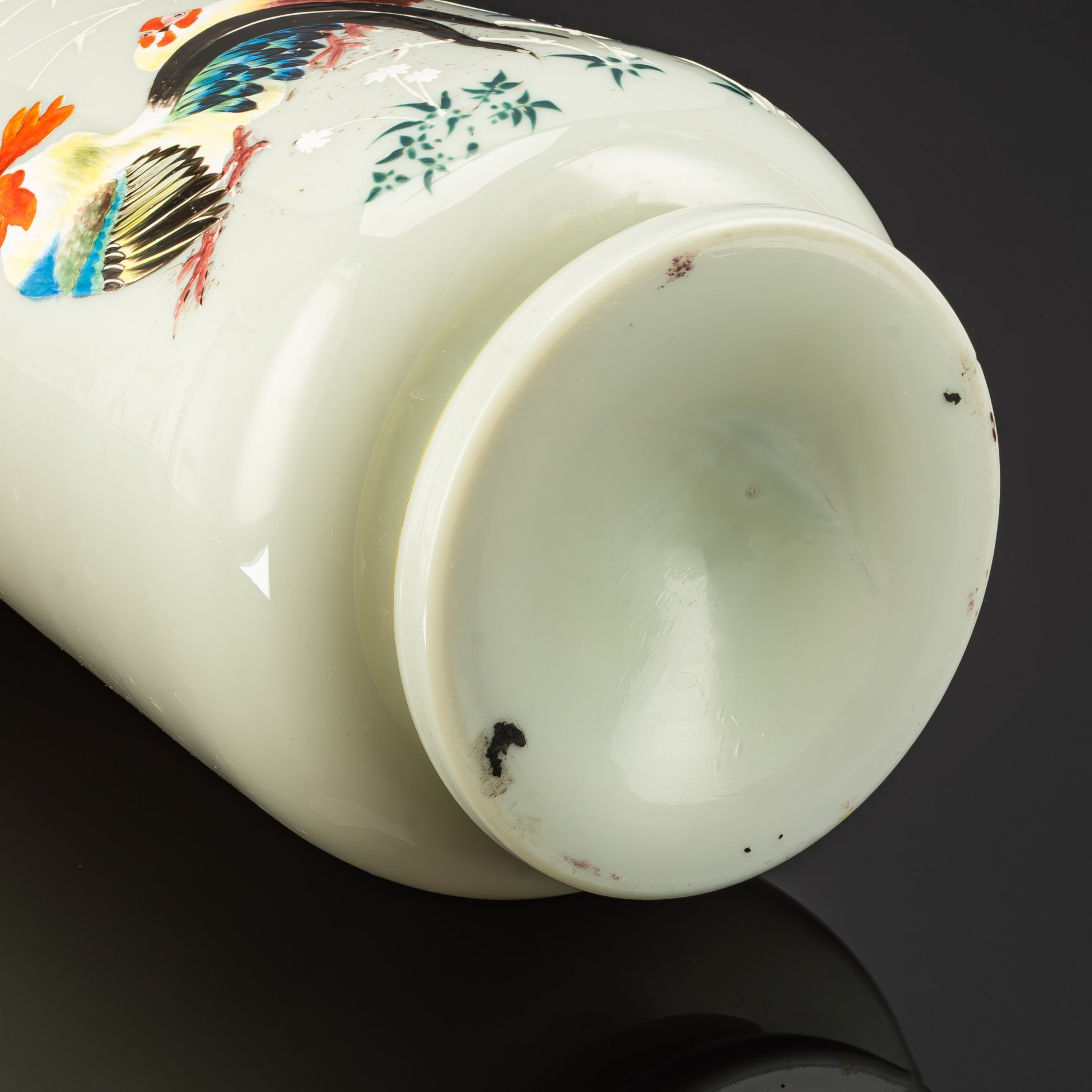 Ваза с изображением петуха и курицы, стекло, роспись, эмали, золочение, Западная Европа, 1890-1920 гг.