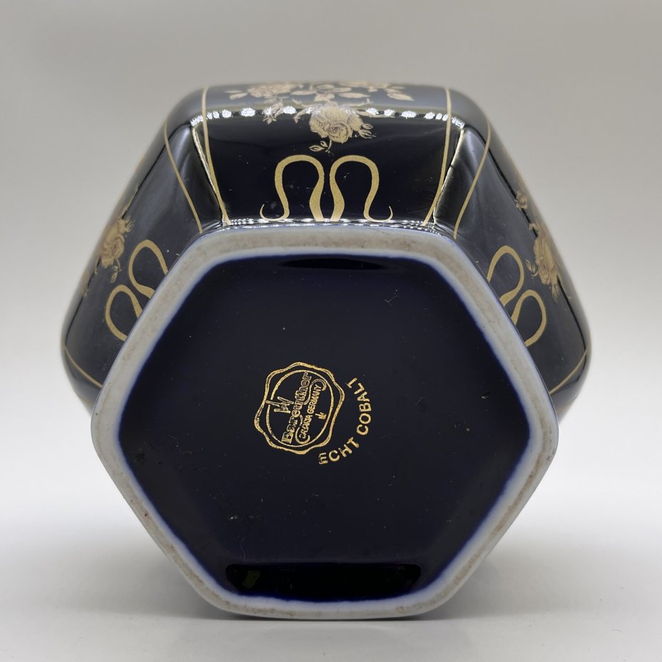 Ваза с цветочным декором, фарфор, деколь, золочение, Bareuther & Co., Bavaria, Германия, 1980-1990 гг.