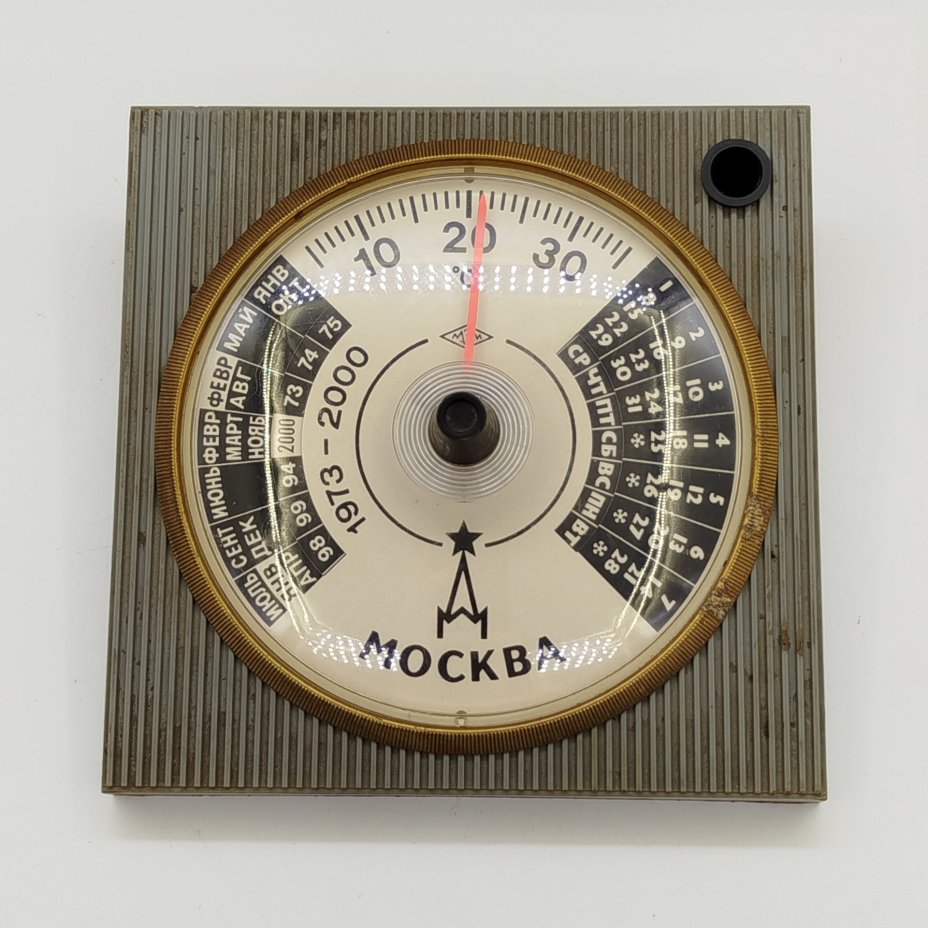 Термометр настольный "Москва" с календарем на 1973-2000 гг. и подставкой для ручки, Завод "Манометр" (Москва)