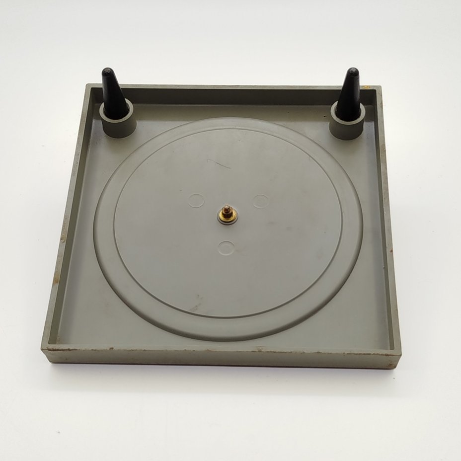 Термометр настольный "Москва" с календарем на 1973-2000 гг. и подставкой для ручки, Завод "Манометр" (Москва)