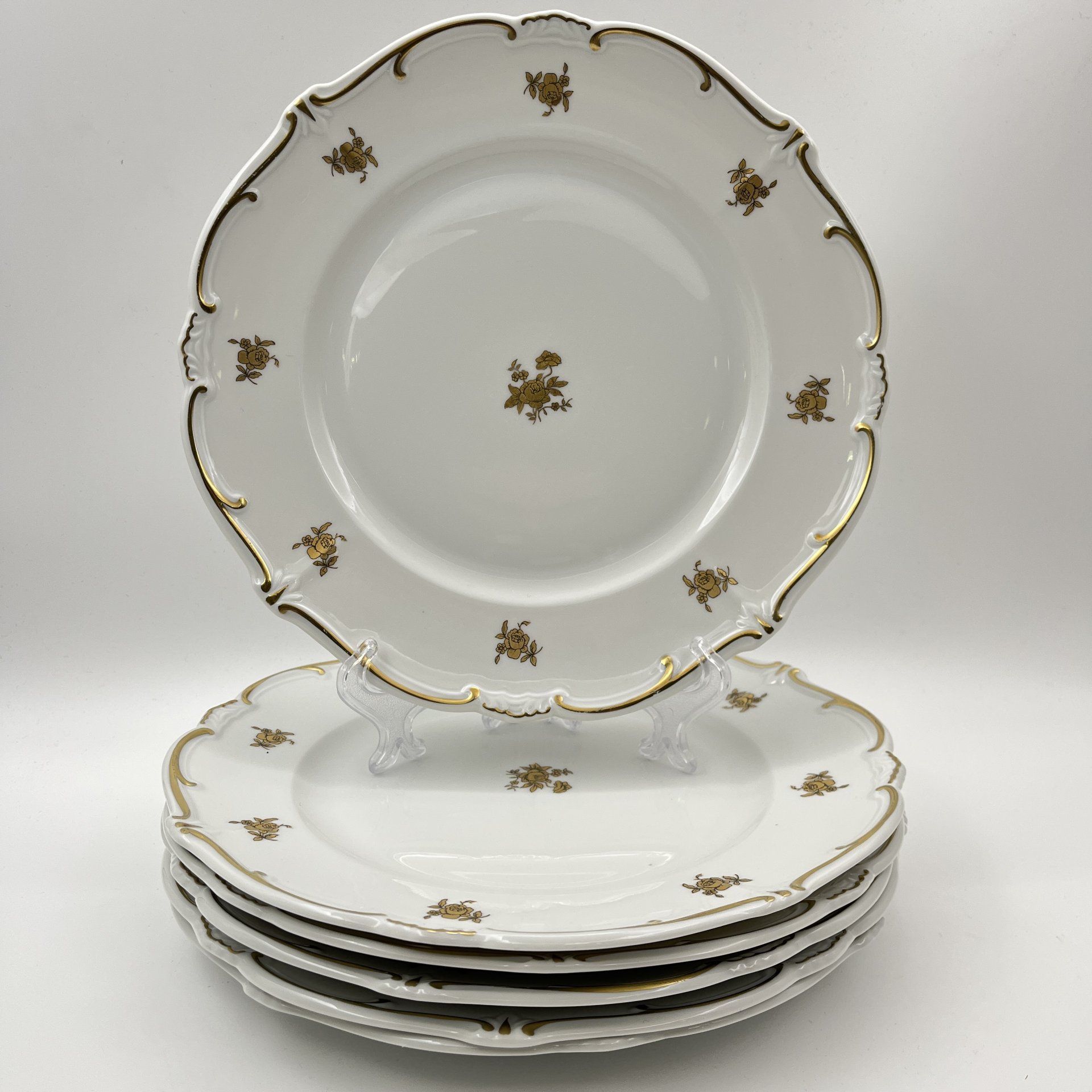 Набор из 6-ти обеденных тарелок, украшенных цветочным декором, серия "Katharina", фарфор, золочение, Weimar Porzellan (Веймарский фарфор), ГДР, 1950-1980 гг.