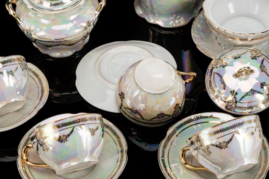 Сервиз чайный с цветочным и геометрическим декором