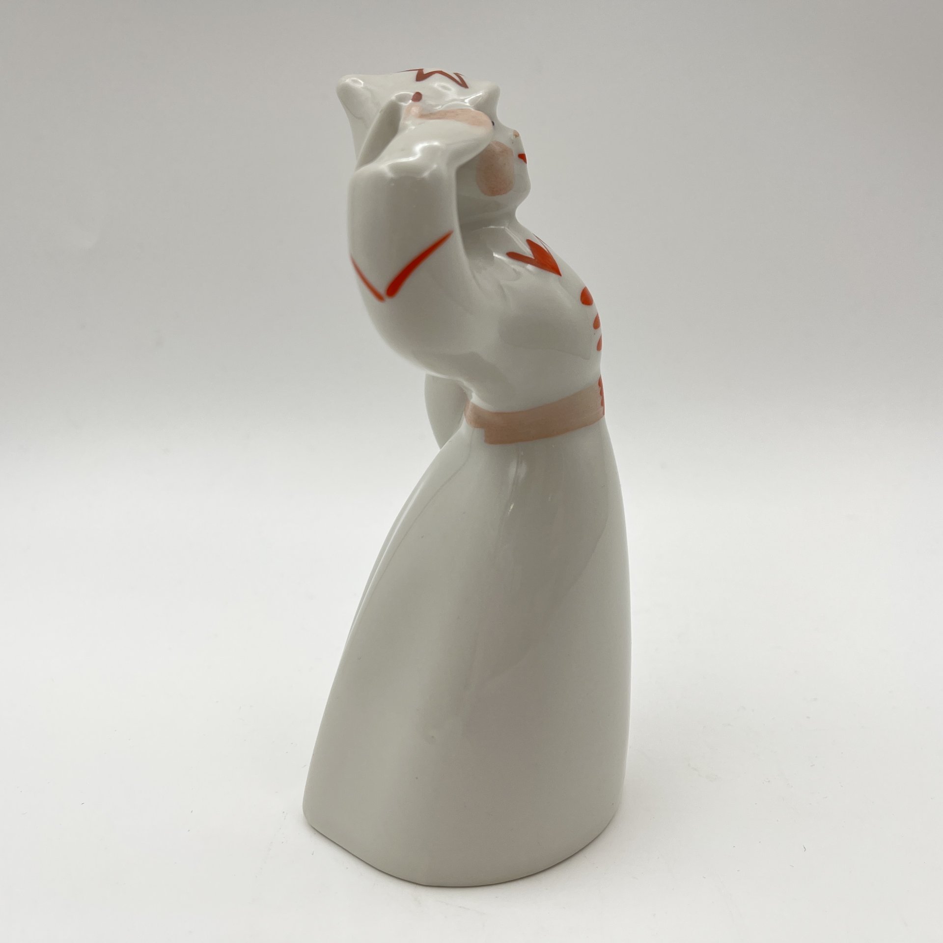 Статуэтка "Юный буденовец", авторы А. В. Крыжановский и Т. Крыжановская, фарфор, роспись, Городницкий фарфоровый завод, СССР, 1960-1980 гг.