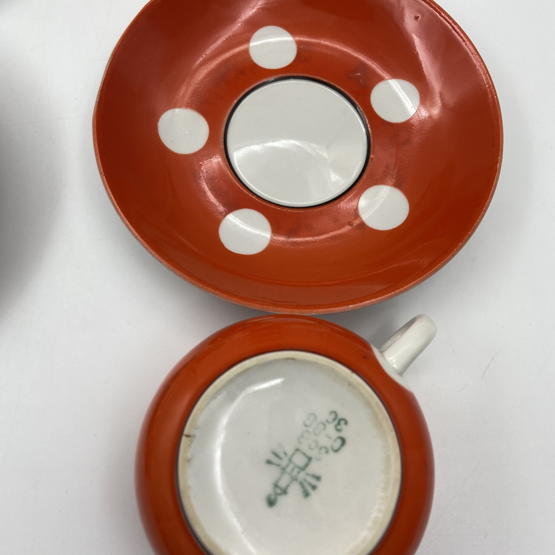 Набор чайных пар на 6 персон с декором "белый горошек", фарфор, крытье, Дружковский фарфоровый завод, СССР, 1974-1991 гг.