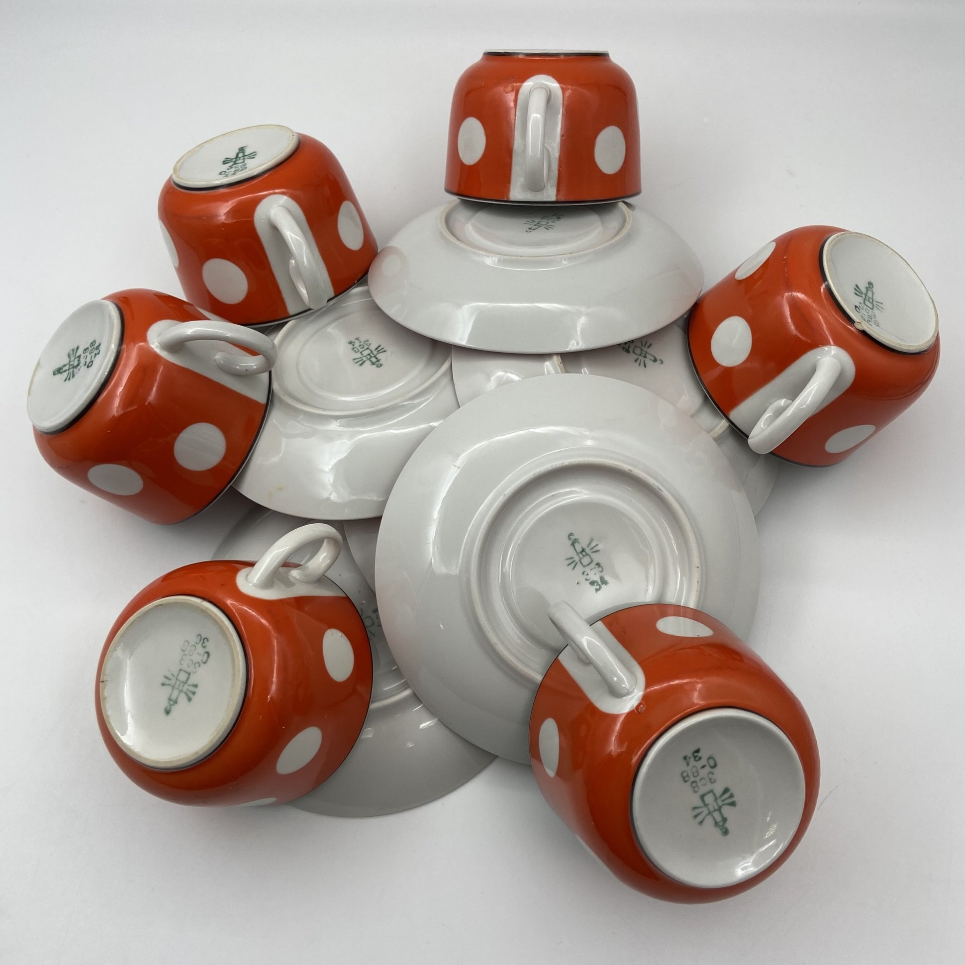 Набор чайных пар на 6 персон с декором "белый горошек", фарфор, крытье, Дружковский фарфоровый завод, СССР, 1974-1991 гг.