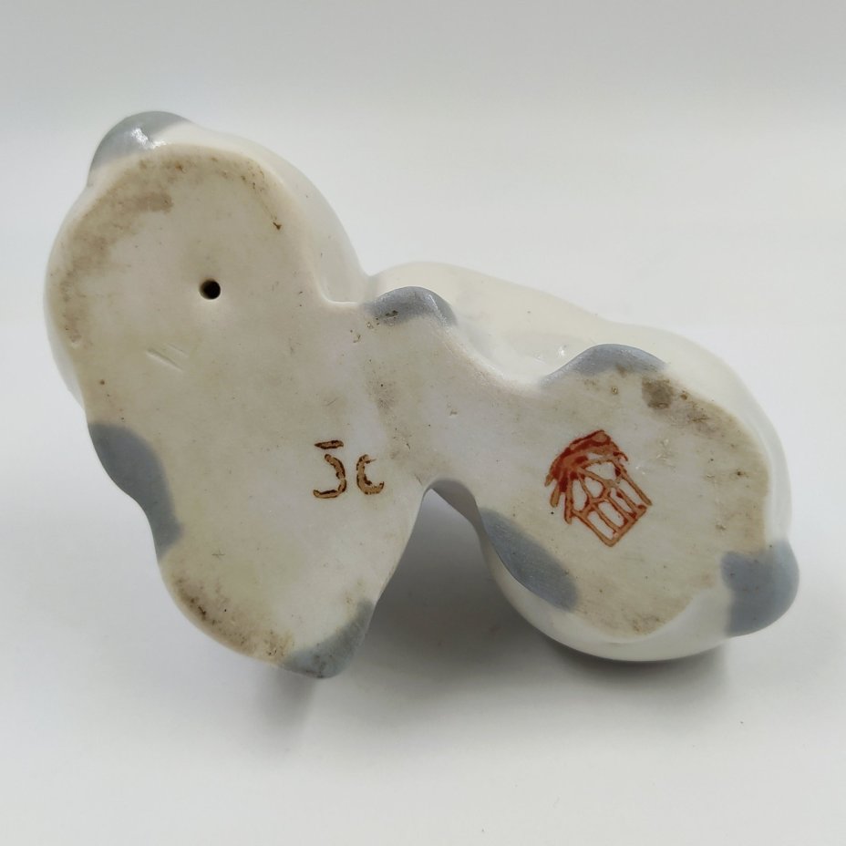 Статуэтка «Зайцы», фарфор, роспись, Артель «Прогресс», СССР, 1950-1960 гг.