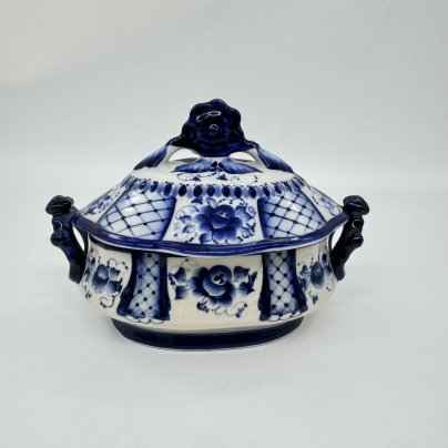 Шкатулка (сахарница) с цветочным декором, гжель (крышка в подборе)