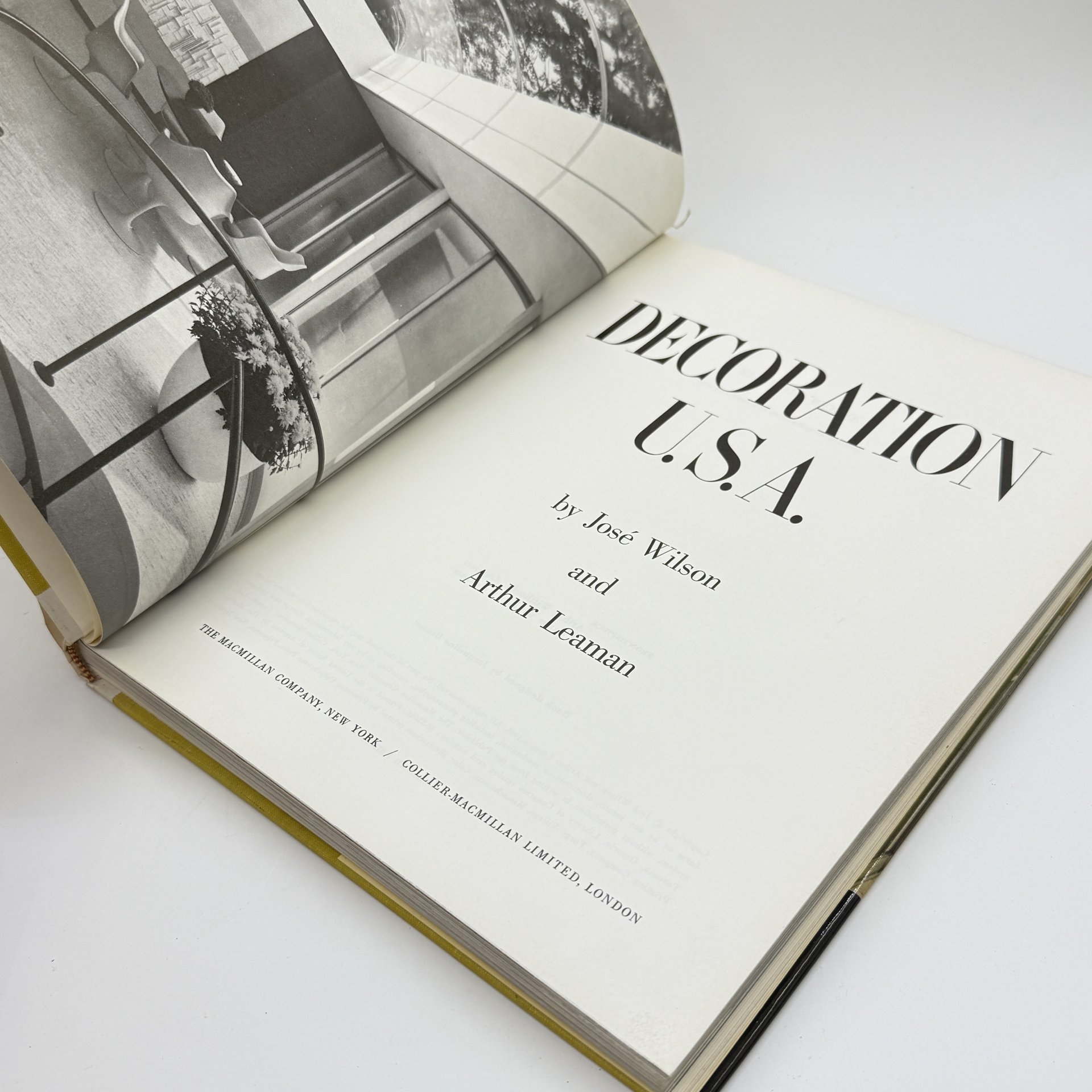 Книга "Decoration U.S.A " на английском языке , авторы Jose Wilson и Arthur Leaman, бумага, печать, Америка, 1965 г.