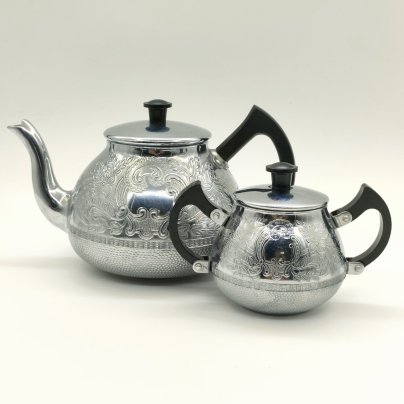 Набор из заварочного чайника и сахарницы с рельефным цветочным декором, Калининградский машиностроительный завод