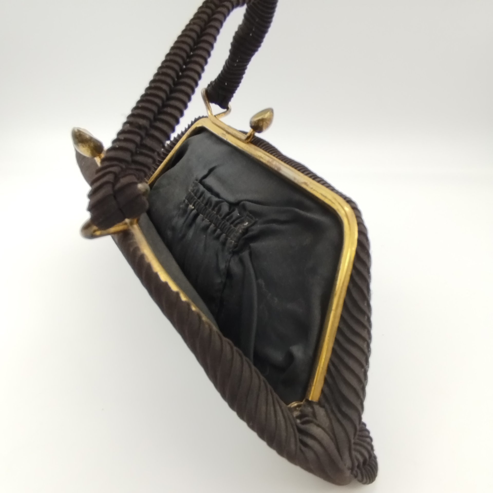 Сумочка театральная винтажная из плиссированной ткани