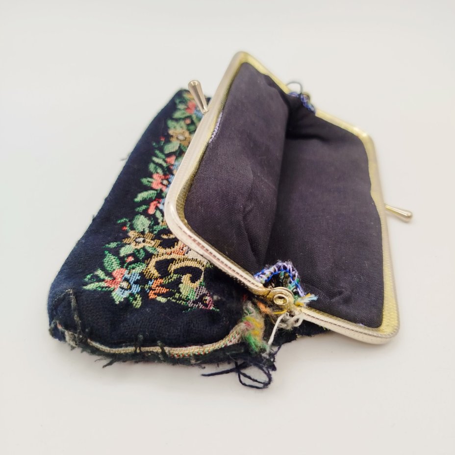 Кошелек женский винтажный с цветочной вышивкой и фермуаром