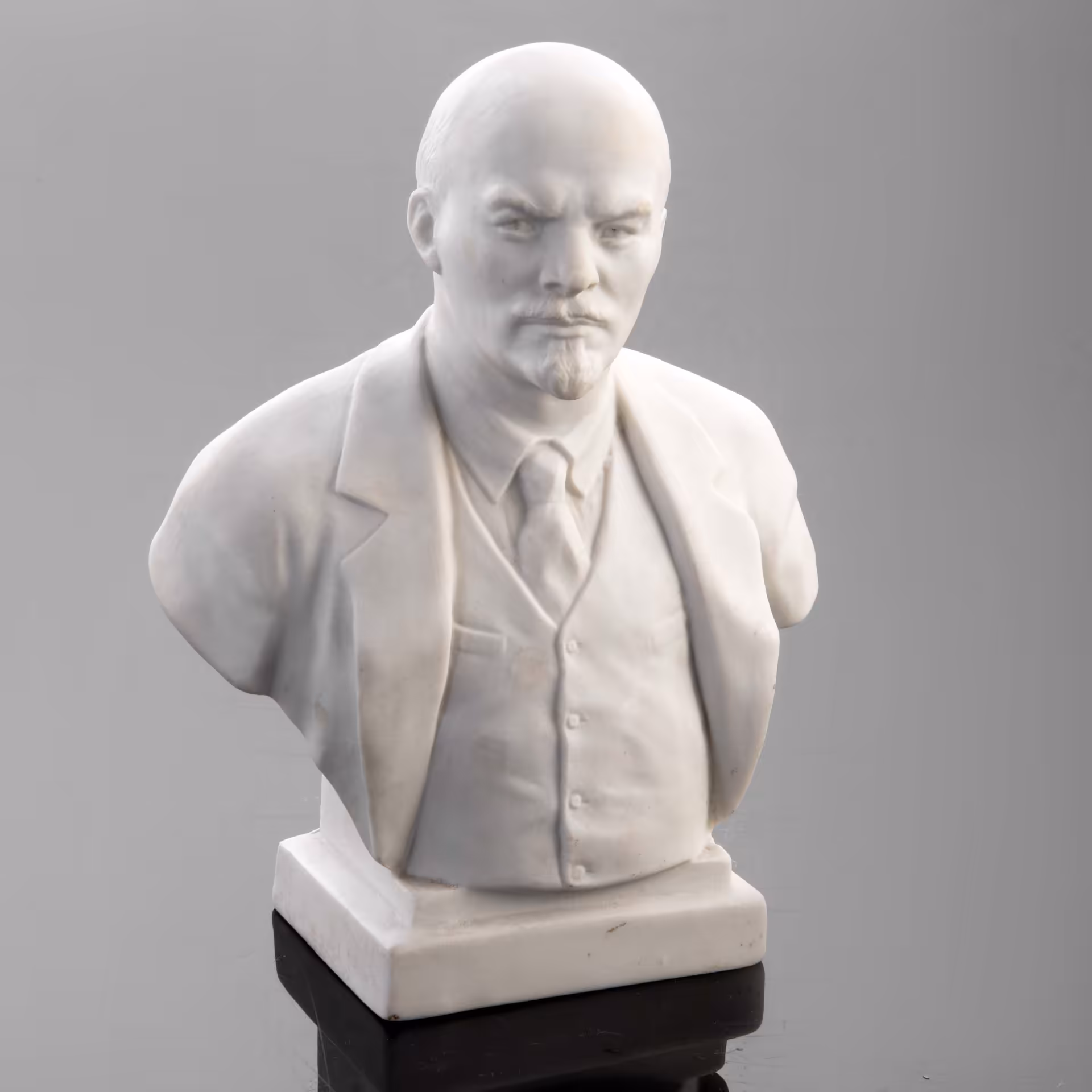 Бюст "Владимир Ильич Ленин", Ленинградский фарфоровый завод (ЛФЗ)