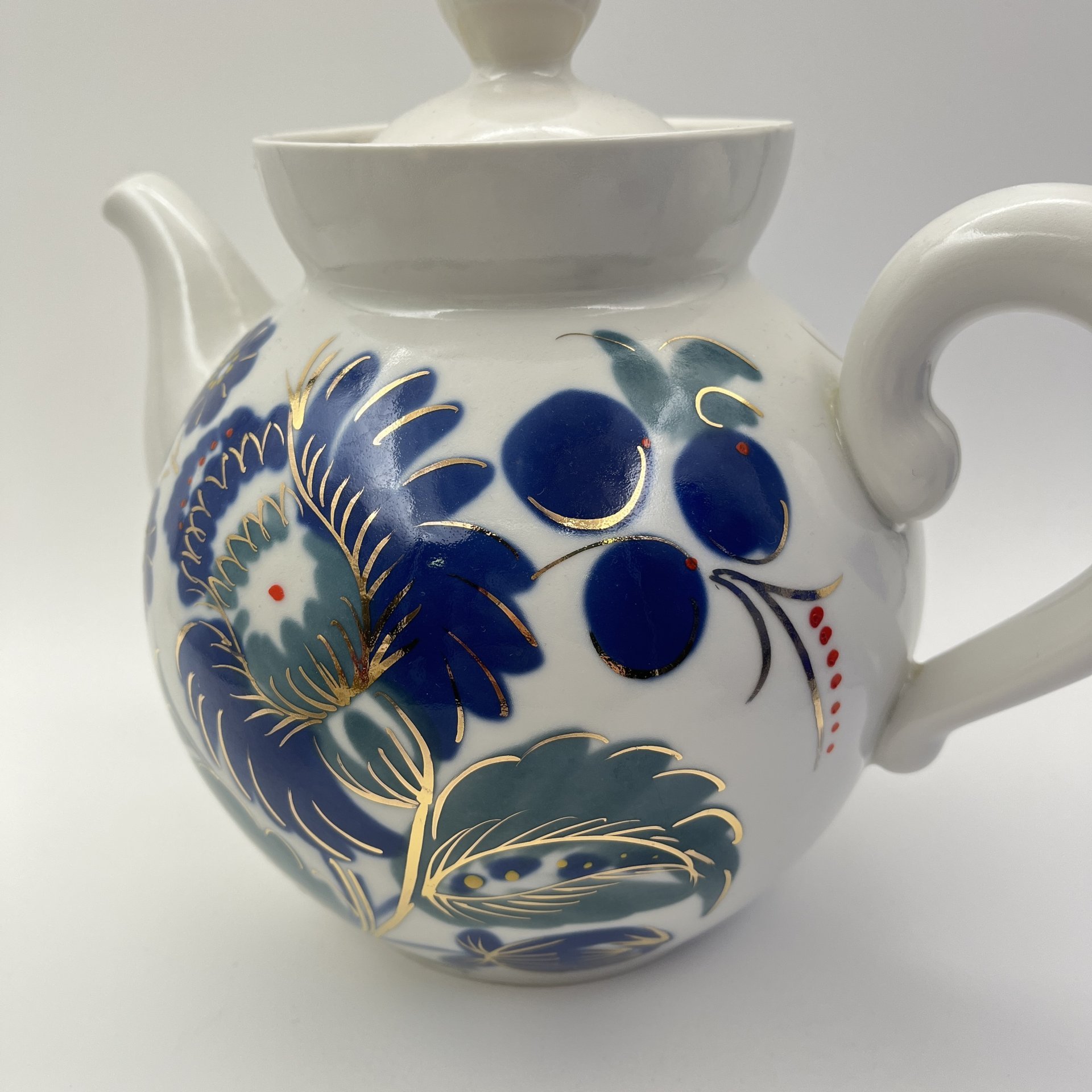 Чайник доливной "Синие цветы", фарфор, роспись, золочение, Городницкий фарфоровый завод, СССР, 1970-1990 гг.