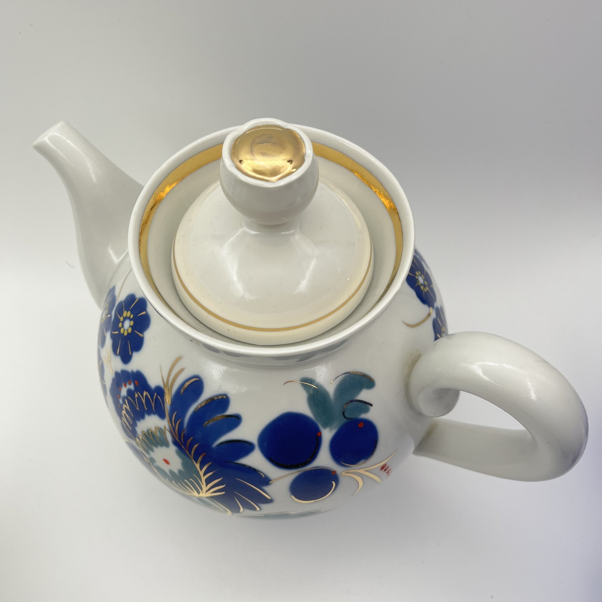 Чайник доливной "Синие цветы", фарфор, роспись, золочение, Городницкий фарфоровый завод, СССР, 1970-1990 гг.