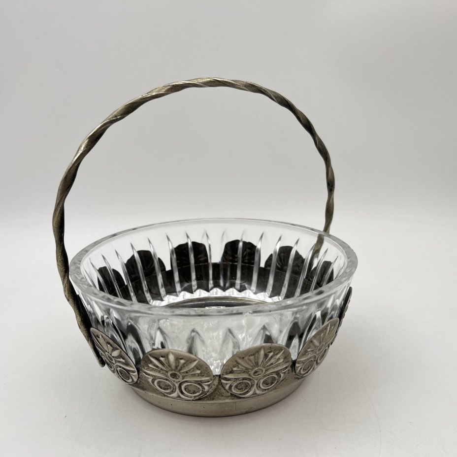 Конфетница с витой ручкой, стекло, металл, СССР, 1960-1990 гг.