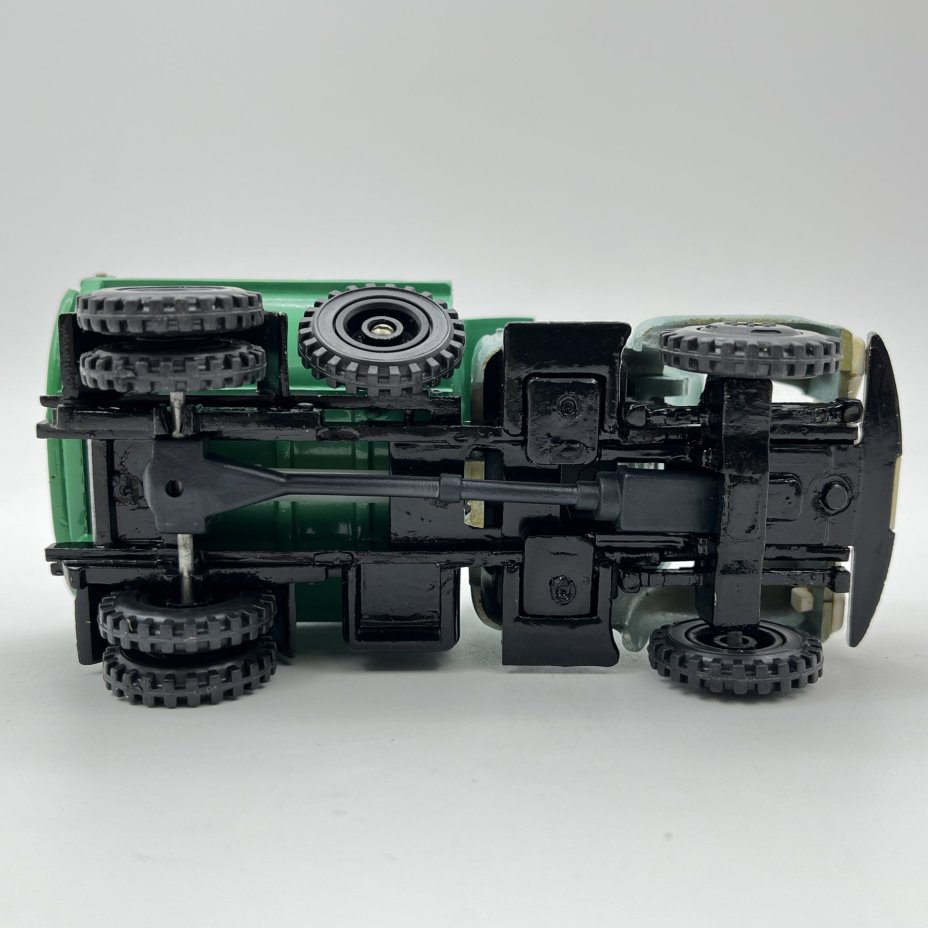 Модель автомобиля "ЗИЛ-ММЗ-555 Самосвал", масштаб 1:43
