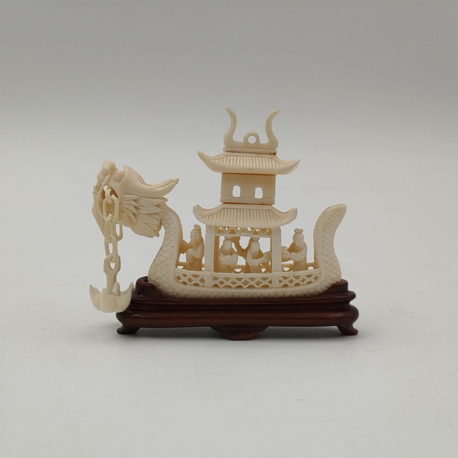 Статуэтка "Корабль-дракон", кость, резьба, дерево, Китай, 1900-1950 гг.