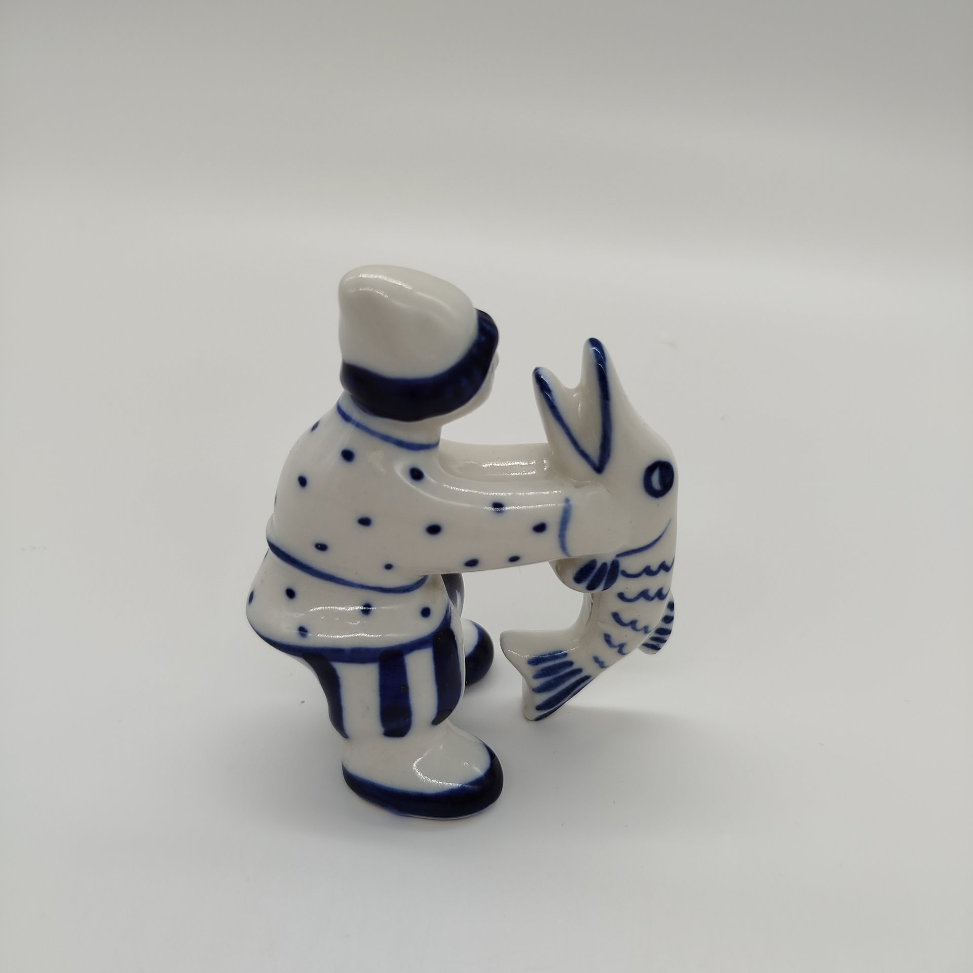 Статуэтка "Емеля с щукой", Гжель, фарфор, роспись, СССР, 1970-1990 гг.