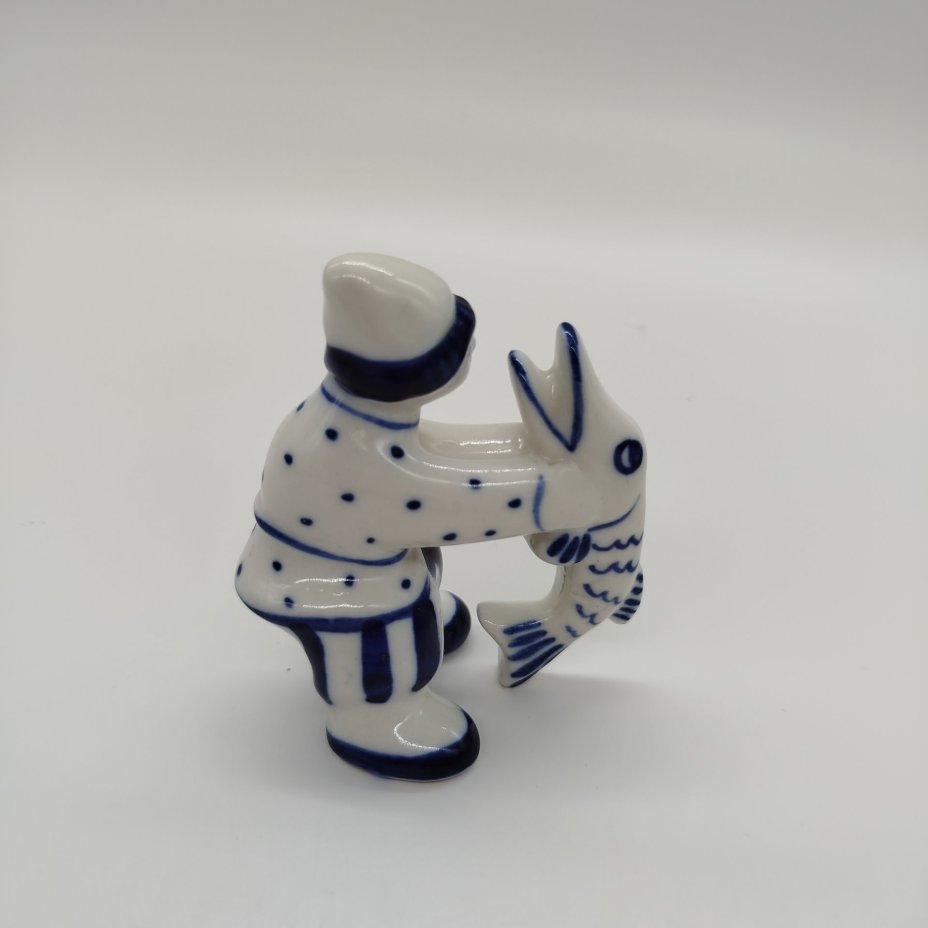 Статуэтка "Емеля с щукой", Гжель, фарфор, роспись, СССР, 1970-1990 гг.