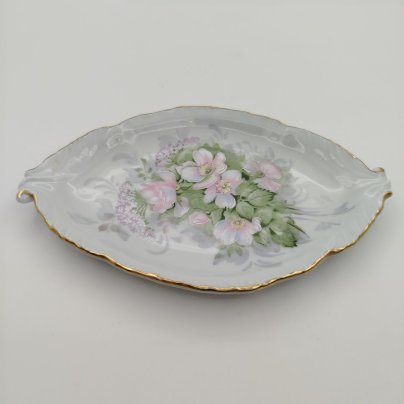 Конфетница (лоток для мелочей, украшений, ключей), украшенная цветочным декором, фарфор, деколь с подрисовкой, золочение, Limoges, Франция, 1960-1980 гг.