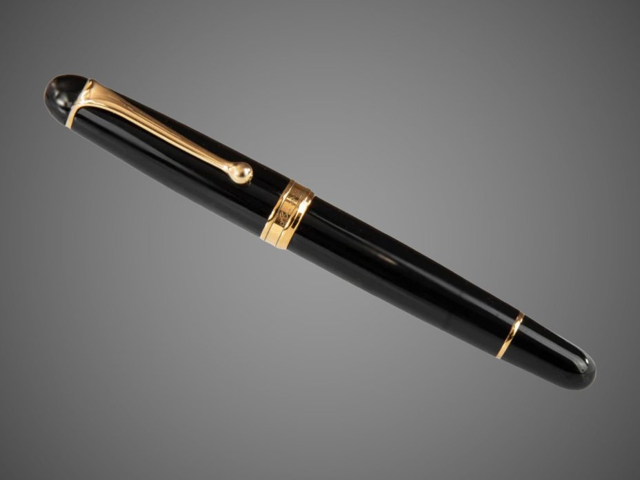 Перьевая ручка Aurora 88 Resina Black GT, перо — F, в подарочной коробке