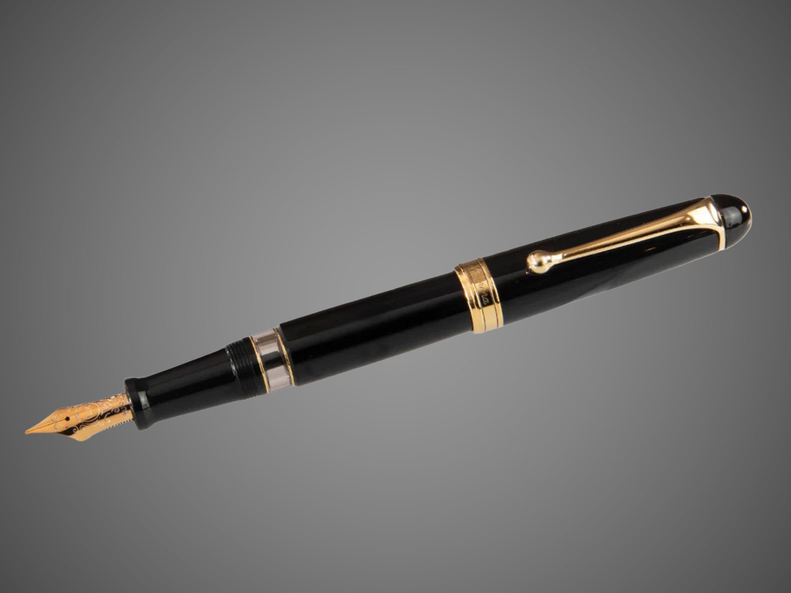 Перьевая ручка Aurora 88 Resina Black GT, перо — F, в подарочной коробке