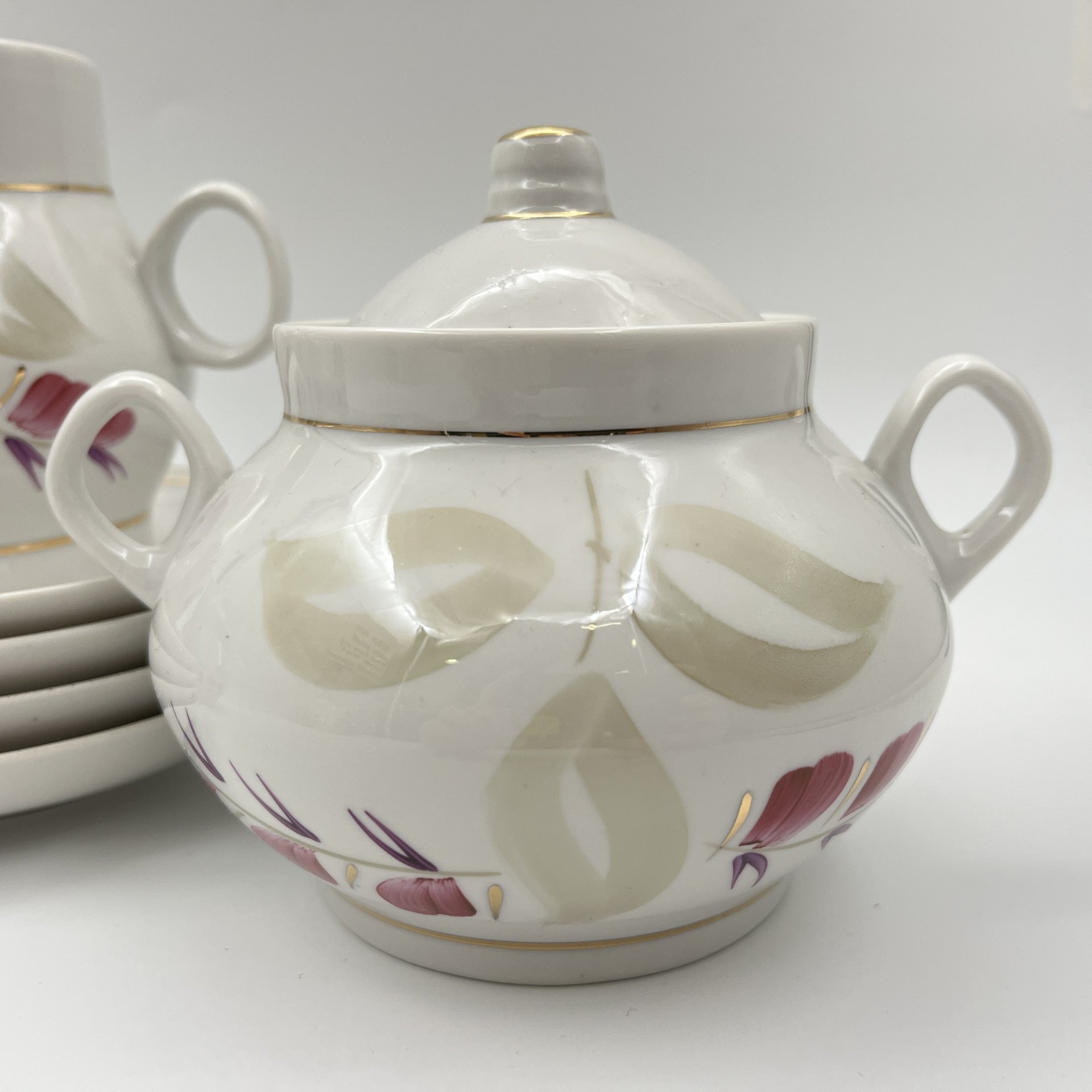 Сервиз чайный с цветочно-растительным декором на 4 персоны (11 предметов), фарфор, роспись, золочение, Минский фарфорово-фаянсовый завод, СССР, 1968-1983 гг.