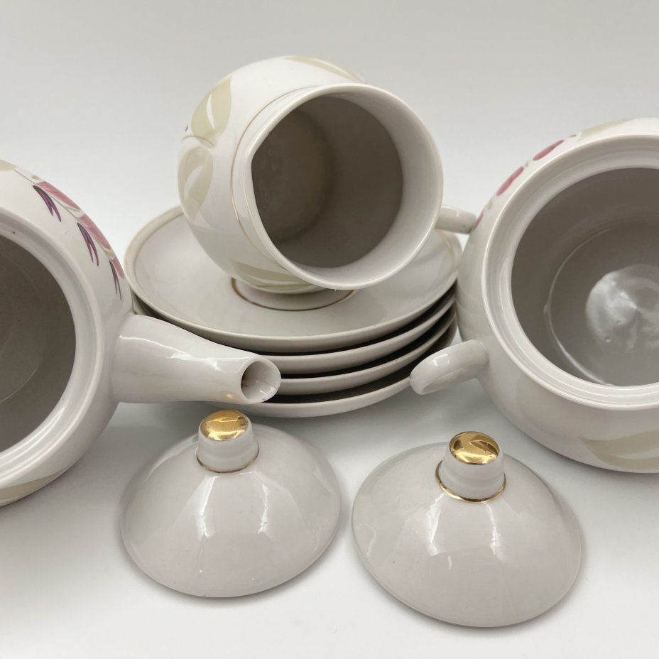 Сервиз чайный с цветочно-растительным декором на 4 персоны (11 предметов), фарфор, роспись, золочение, Минский фарфорово-фаянсовый завод, СССР, 1968-1983 гг.