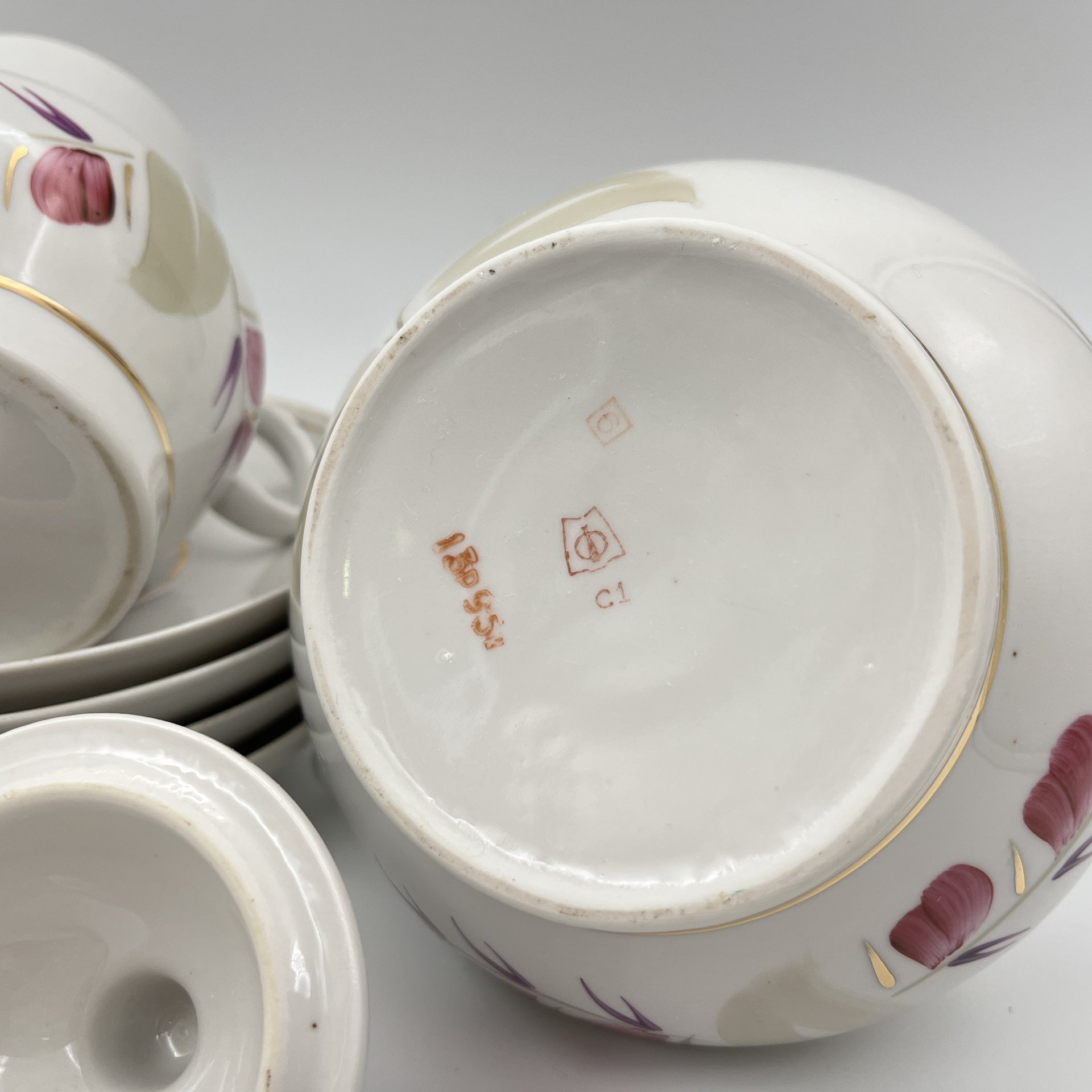 Сервиз чайный с цветочно-растительным декором на 4 персоны (11 предметов), фарфор, роспись, золочение, Минский фарфорово-фаянсовый завод, СССР, 1968-1983 гг.