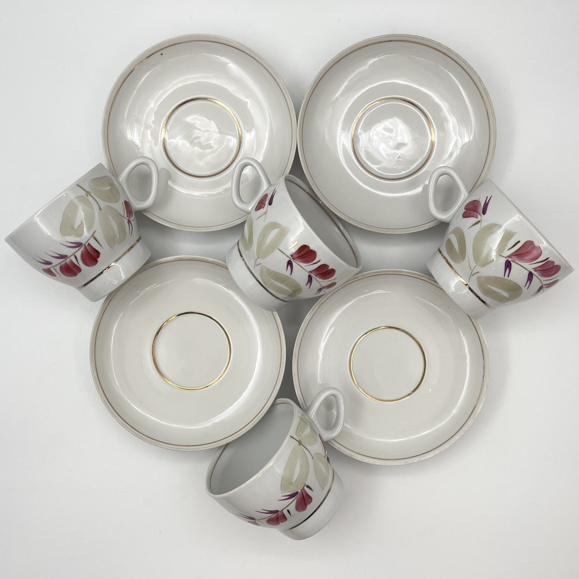 Сервиз чайный с цветочно-растительным декором на 4 персоны (11 предметов), фарфор, роспись, золочение, Минский фарфорово-фаянсовый завод, СССР, 1968-1983 гг.