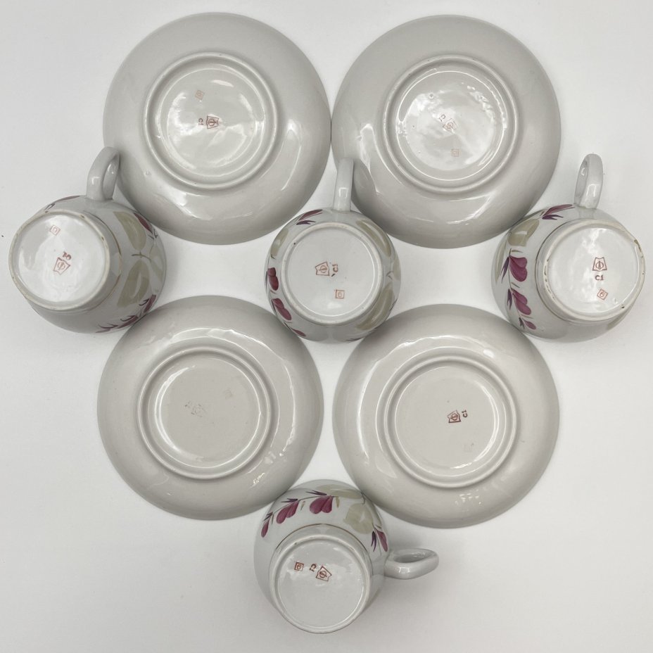 Сервиз чайный с цветочно-растительным декором на 4 персоны (11 предметов), фарфор, роспись, золочение, Минский фарфорово-фаянсовый завод, СССР, 1968-1983 гг.