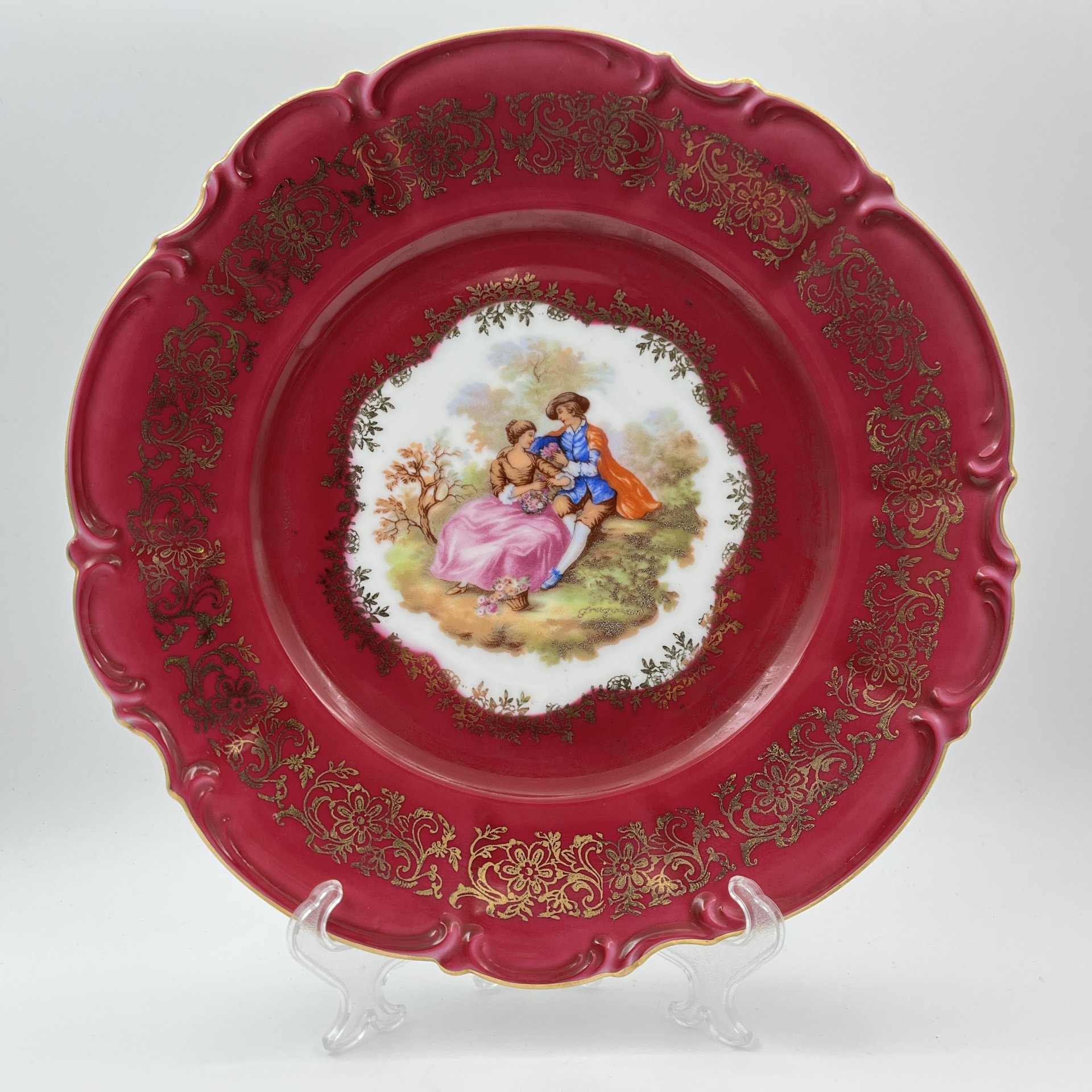 Супница на большом блюде - подносе, украшенная изображением галантных сцен,  Leni or Erich Parbus, фарфор, крытье, деколь, золочение, Бавария, 1960-1980 гг.
