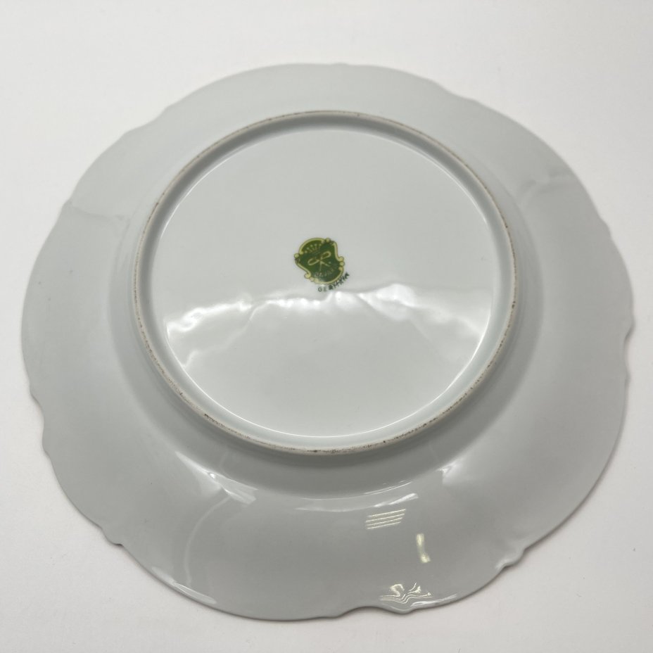 Супница на большом блюде - подносе, украшенная изображением галантных сцен,  Leni or Erich Parbus