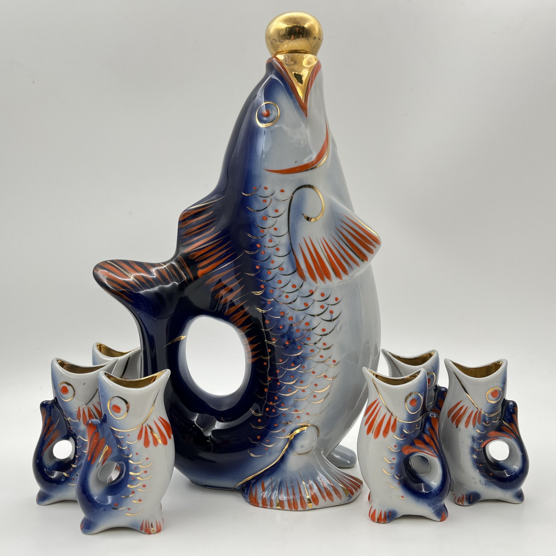 Набор для крепких напитков "Рыба" (штоф и 6 стопки), автор М.Д.Барамидзе