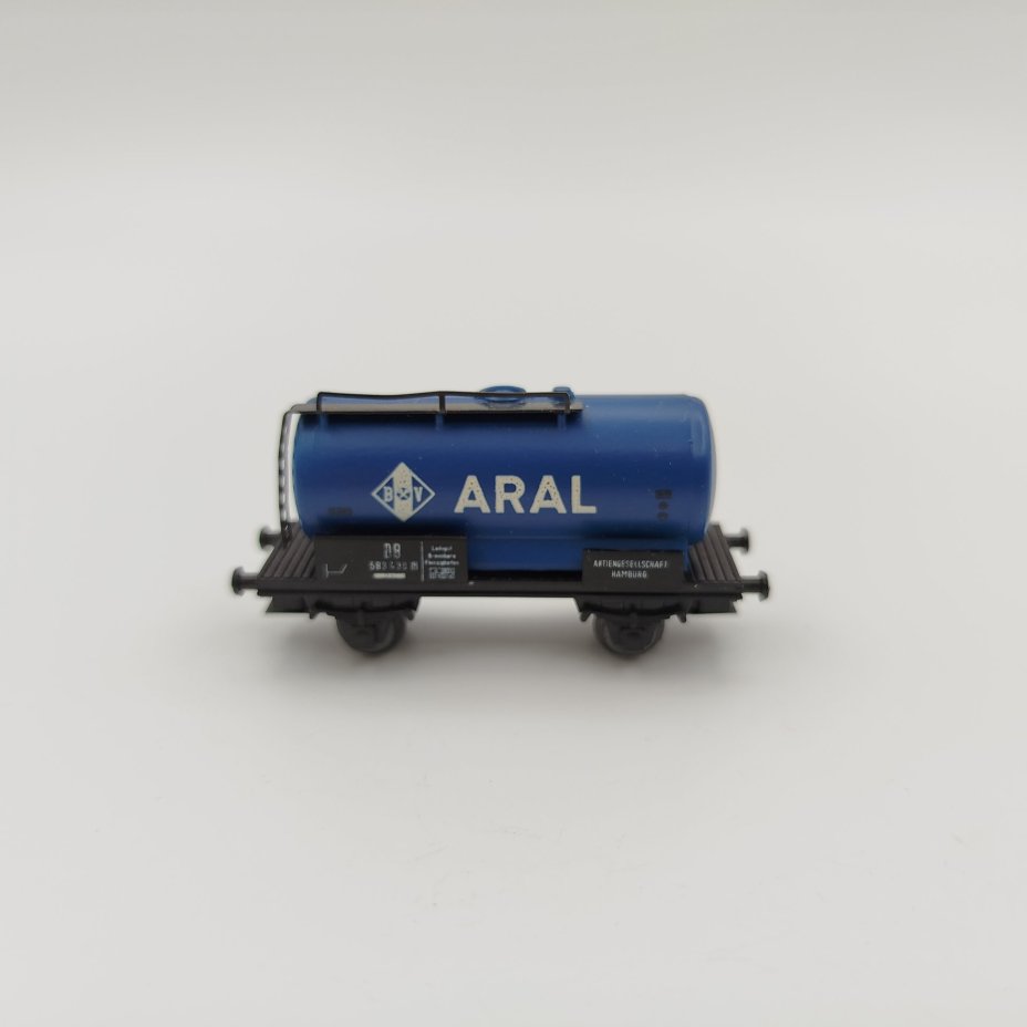 Модель железнодорожного вагона "Цистерна ARAL 5/4148-028", в оригинальной коробке, пластик, картон, печать, Piko, Piko