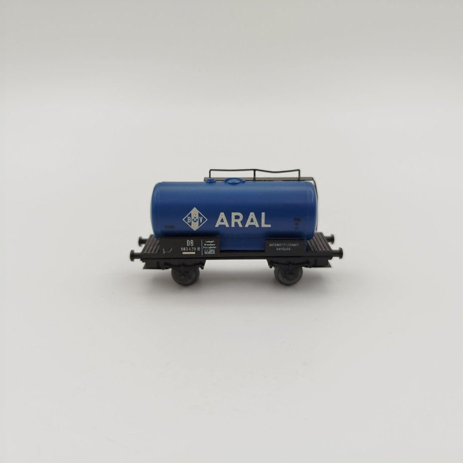 Модель железнодорожного вагона "Цистерна ARAL 5/4148-028", в оригинальной коробке, пластик, картон, печать, Piko, Piko