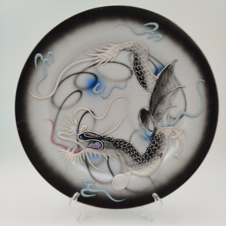 Блюдо "Дракон",  Lux Porcelain FAHD M.K.