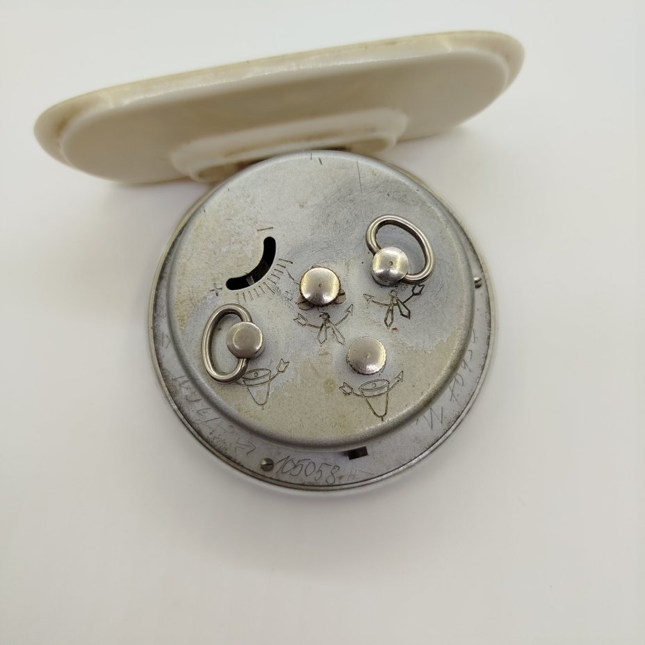 Часы-будильник настольные "11 камней", металл, пластик, стекло, Второй Московский часовой завод «Слава», СССР, 1960-1980 гг.