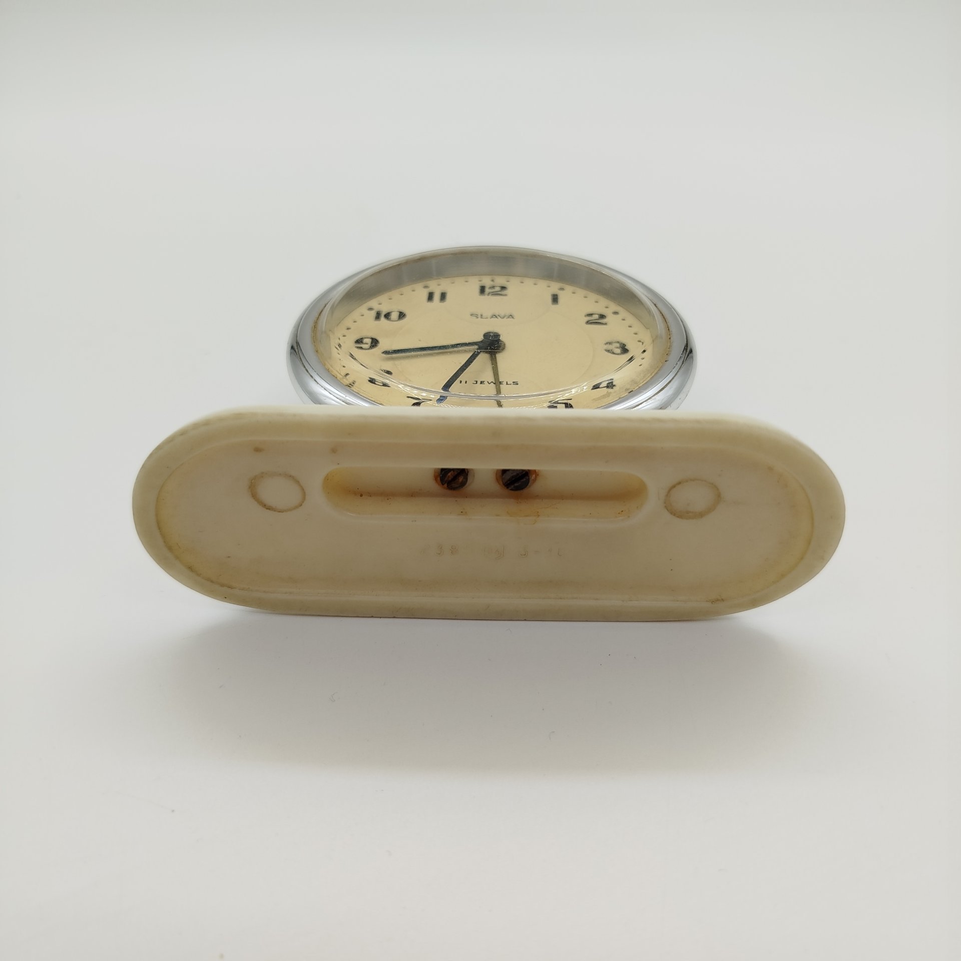 Часы-будильник настольные "11 камней", металл, пластик, стекло, Второй Московский часовой завод «Слава», СССР, 1960-1980 гг.
