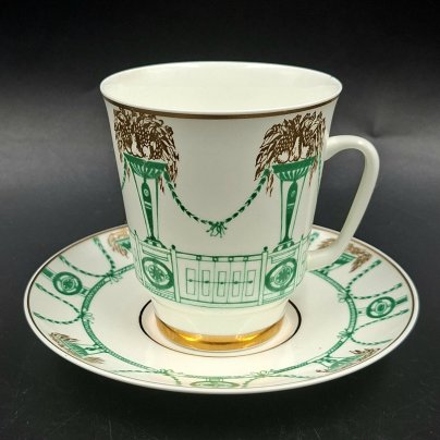 Пара кофейная "Летний сад", форма "Майская", автор формы Э.М. Криммер, фарфор, деколь, золочение, Ленинградский фарфоровый завод (ЛФЗ), СССР, 1970-1992 гг.
