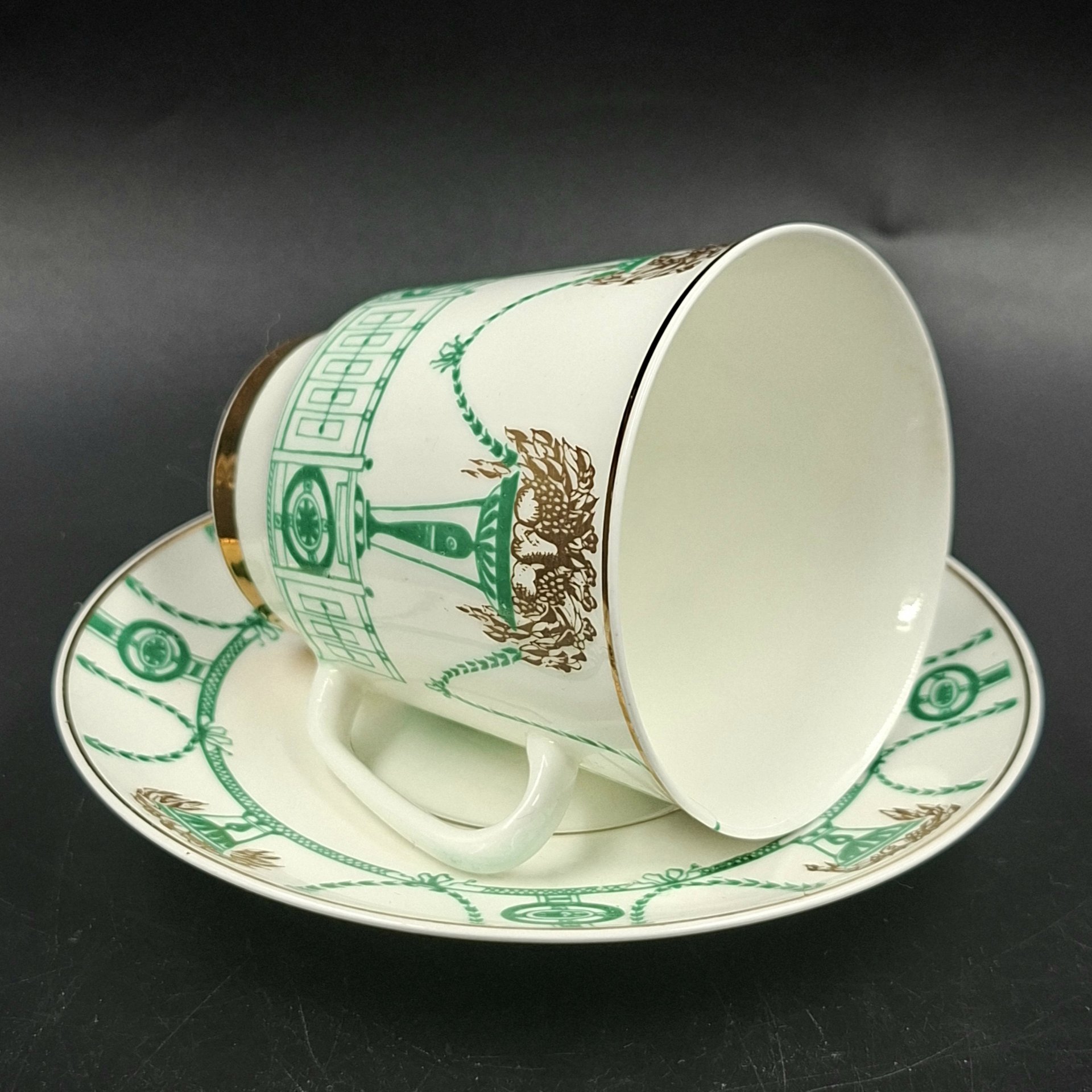 Пара кофейная "Летний сад", форма "Майская", автор формы Э.М. Криммер, фарфор, деколь, золочение, Ленинградский фарфоровый завод (ЛФЗ), СССР, 1970-1992 гг.